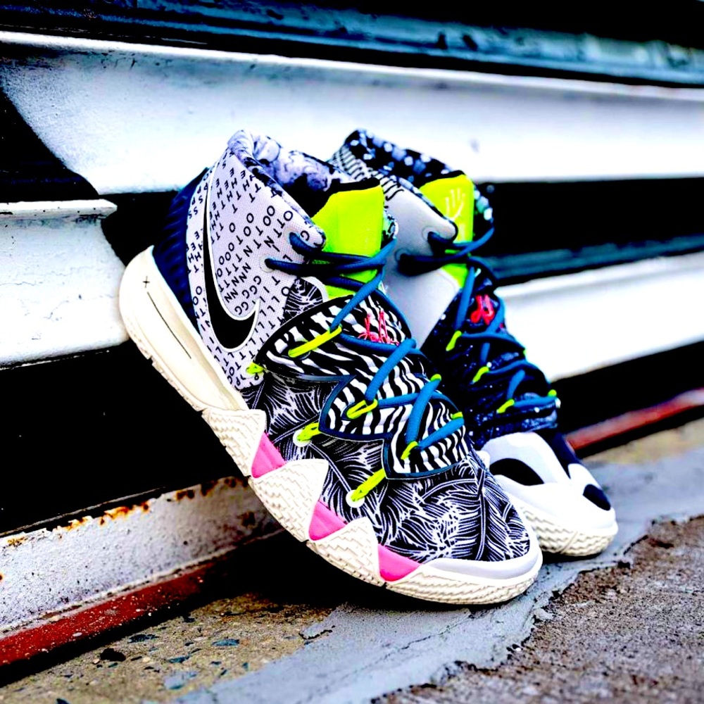 Kevin durant “what in the neon” Nike *rare*